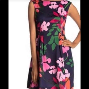 Vince Camuto Beautiful floral dress, Size 8